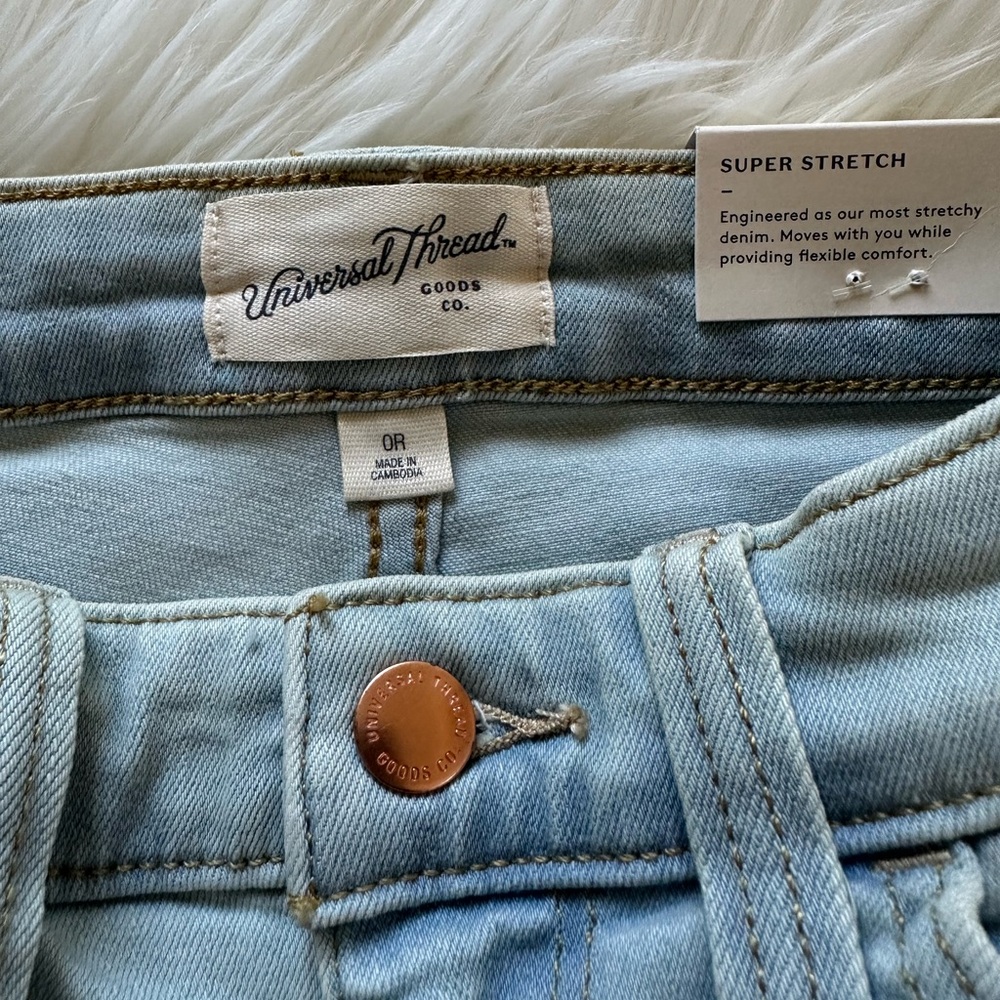 Universal Thread Light Blue Jean Shorts - Picture 4 of 7